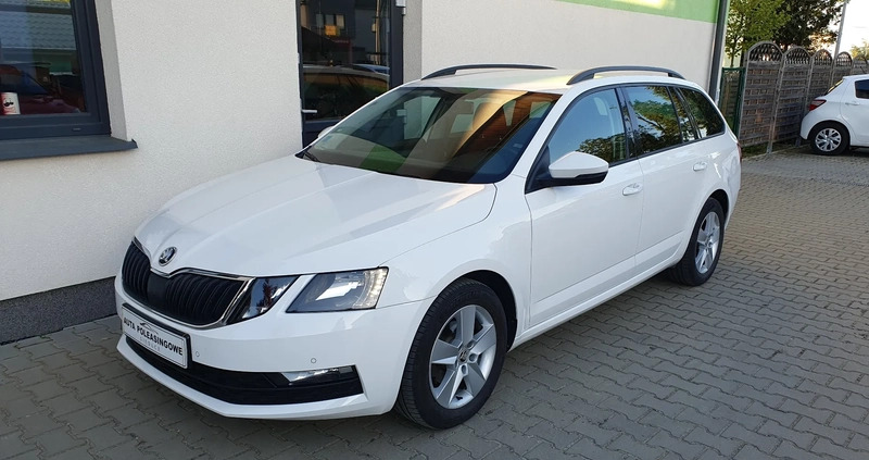 Skoda Octavia cena 37300 przebieg: 196000, rok produkcji 2019 z Augustów małe 277